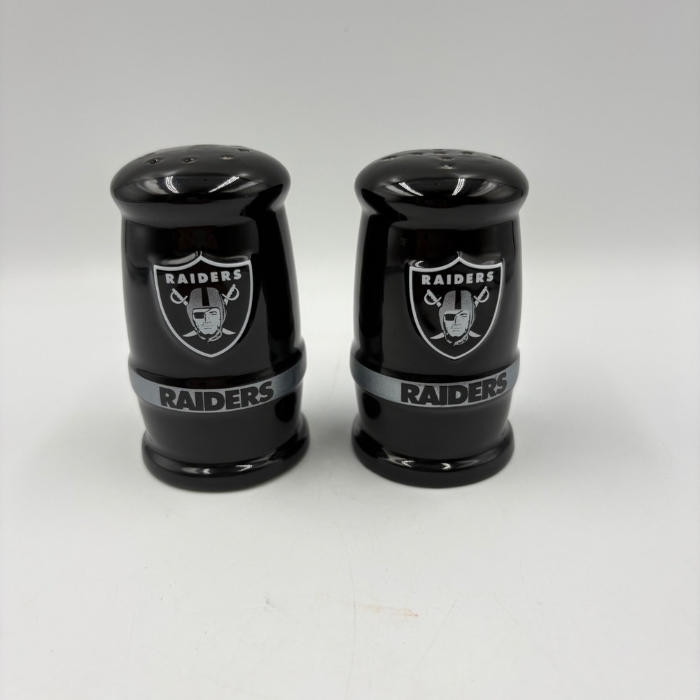 NFL Salt and Pepper Shakers Raiders OS Black Excellent Ceramic Logo Set